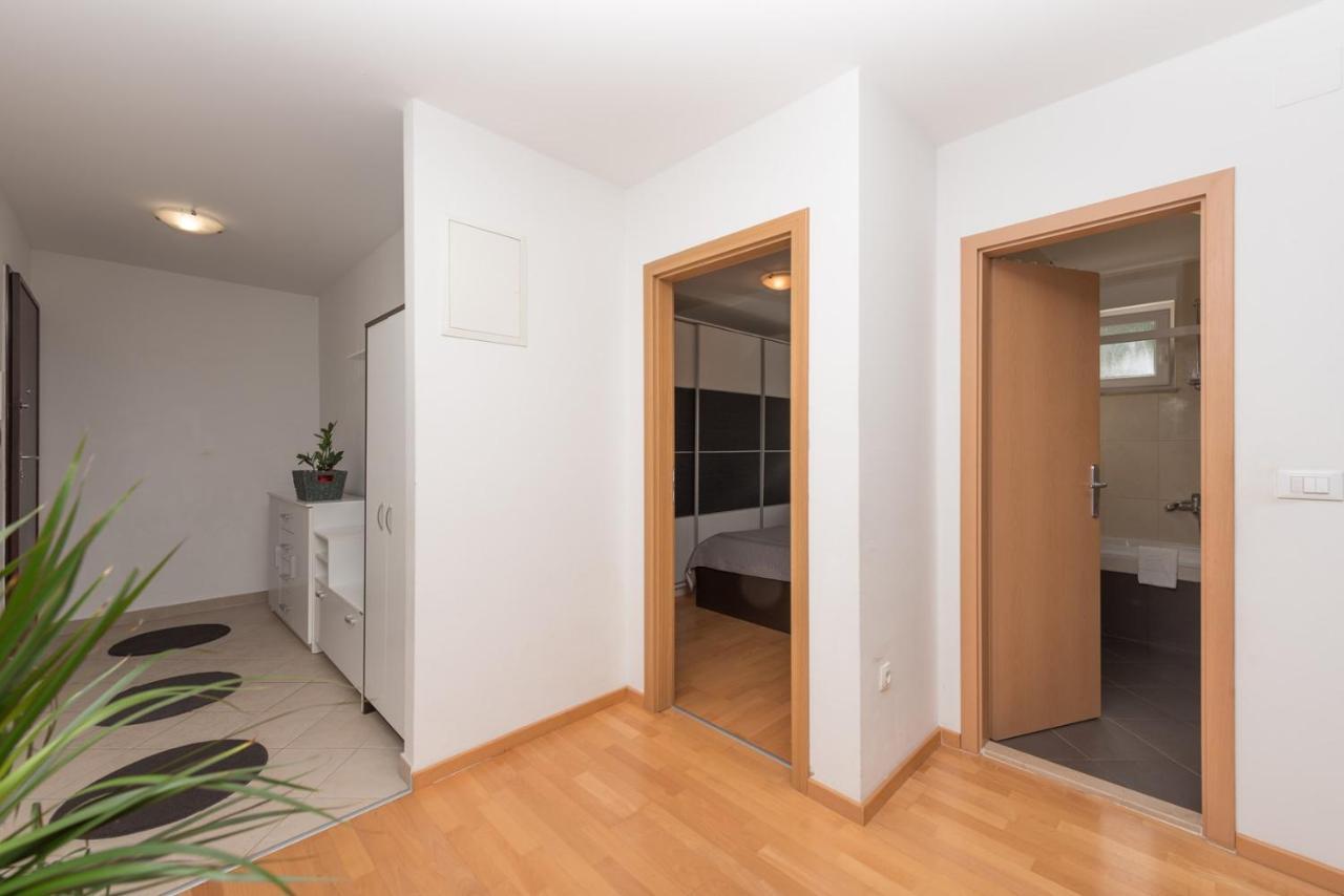 Apartment Sea View In Makarska, Free Parking Kültér fotó